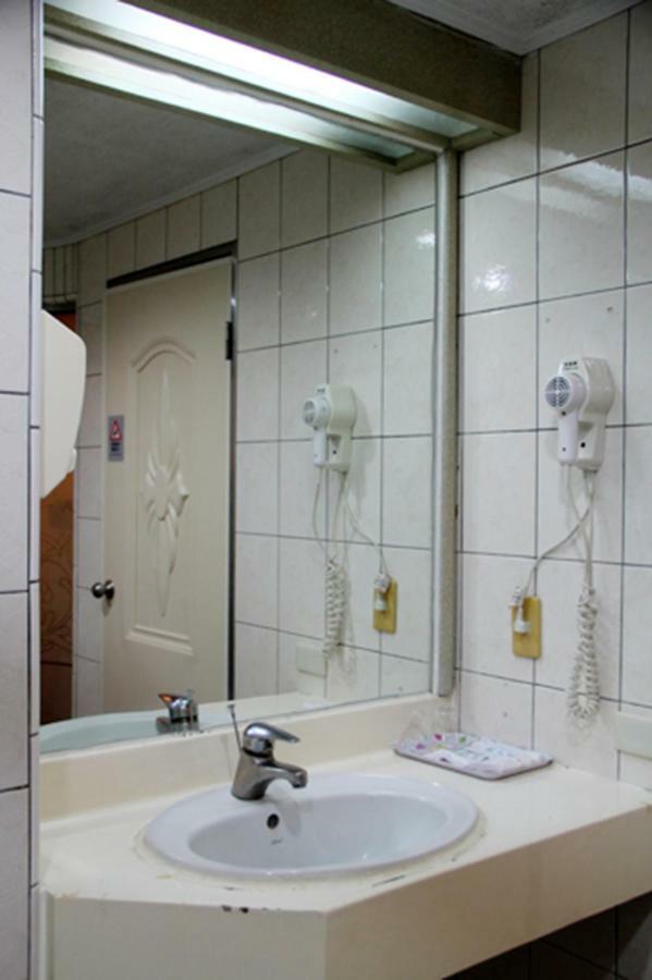 Persimmon Hotel Xinzhu Zewnętrze zdjęcie
